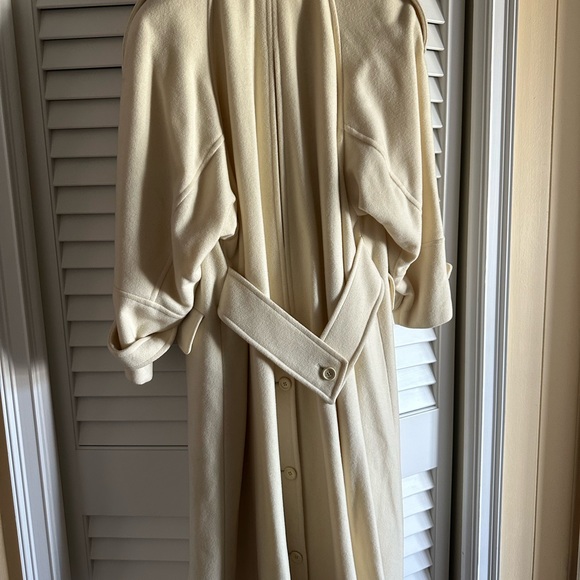 Coat longe beige red carpet coat from Kemper - Picture 5 of 12